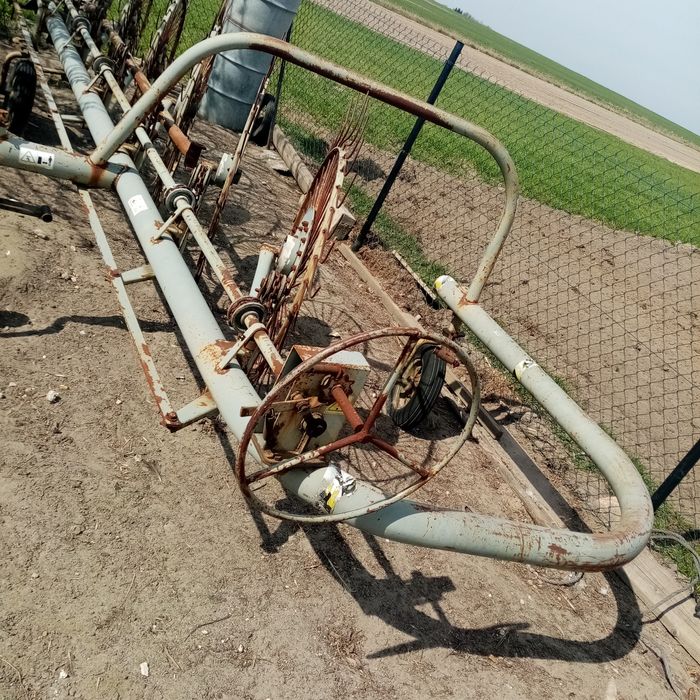 Zgrabiarko przewracarka 7 gwiazdową