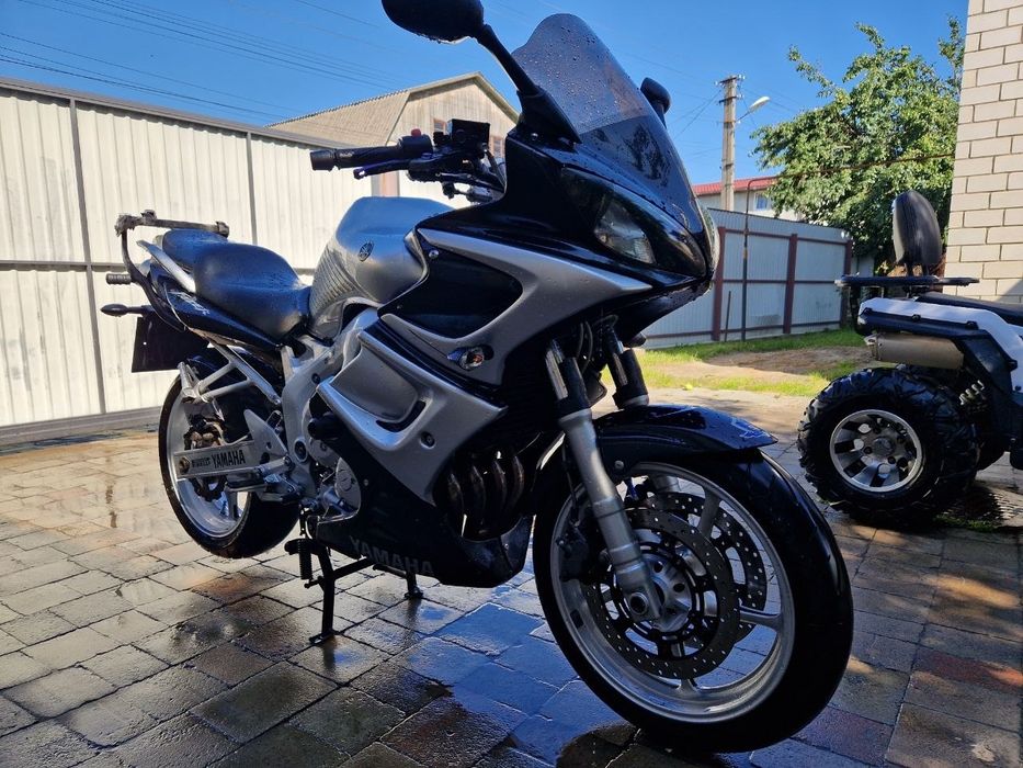 Продам мотоцикл Yamaha FZ6 Fazer