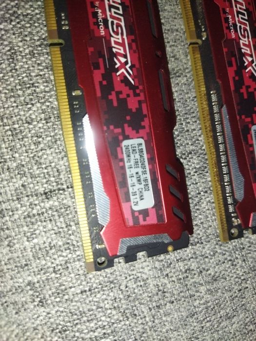 memória crucial ballistix sport lt red 16GB (2x8GB) 2400MHz