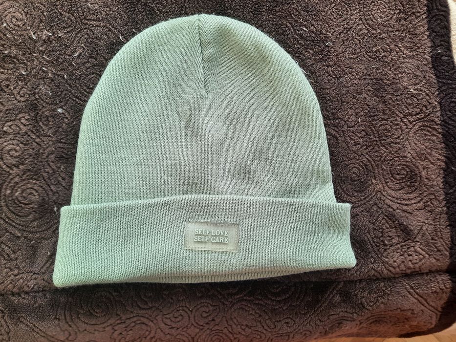 Шапка жіноча House