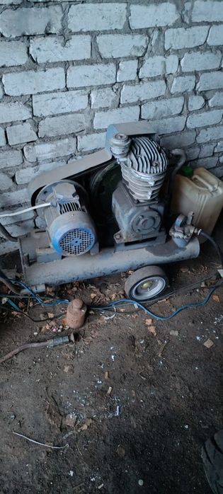 Продам компресор