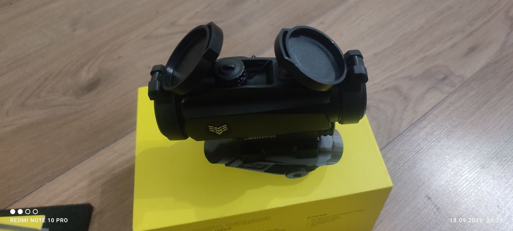 приціл призматичний  trihawk  swampfox