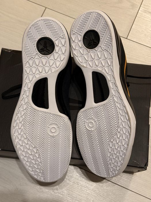 Продам кроссовки  NIKE KOBE VIII PROTRO новые оригинал