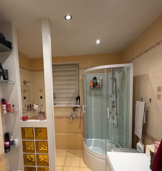 Osiedle Bukowe, 3 pokoje, 45m2 (90 po podłogach)