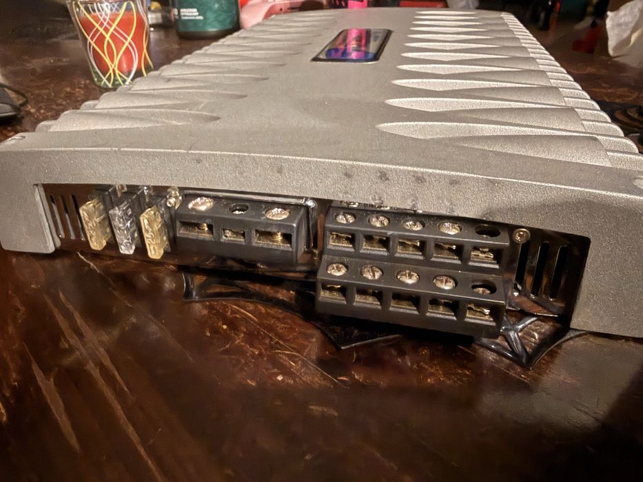 Wzmacniacz axton c609 5 kanalow