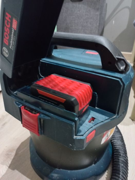 Odkurzacz akumulatorowy Bosch-profesional-GAS-18V+ Bateria 4 AH.