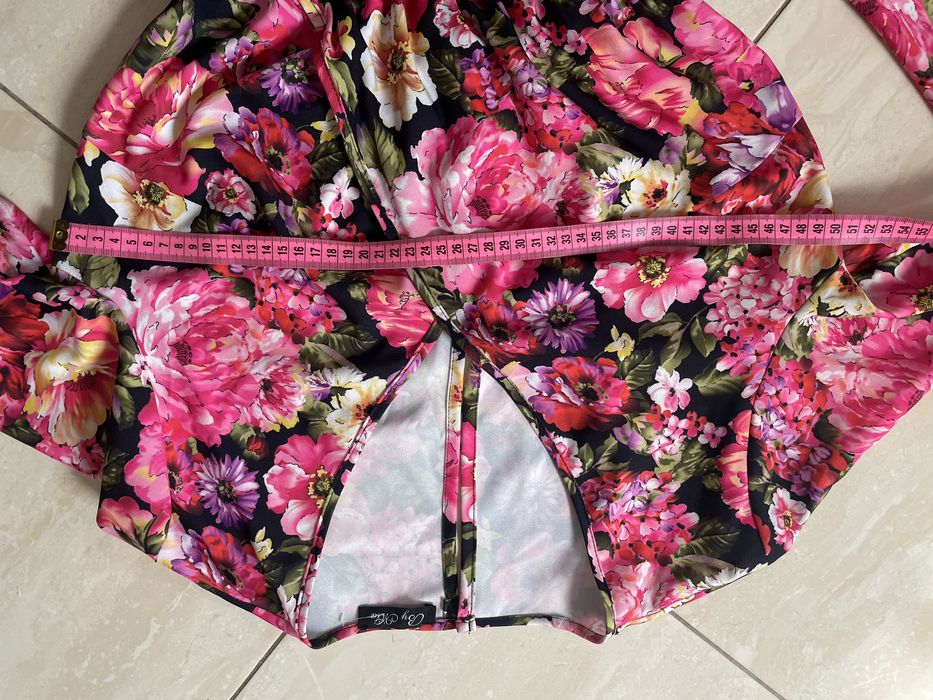 Kolorowy lekki krótki kombinezon S/M print kwiatowy