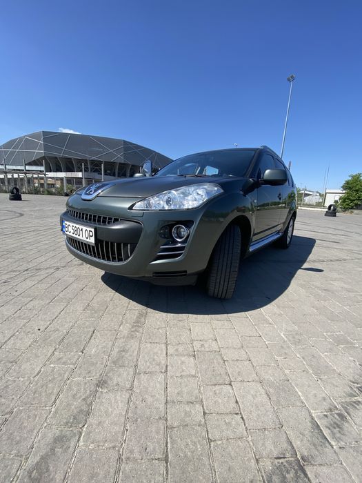 Авто   Peugeot 4007 4Х4