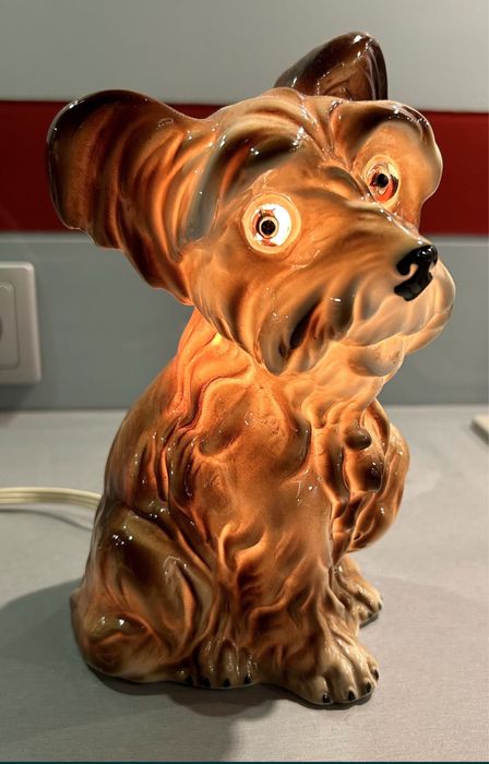 Lampka porcelanowa piesek