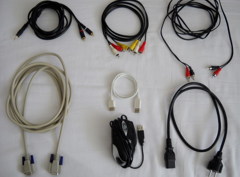 Zestaw przewodów audio - video i komputerowych