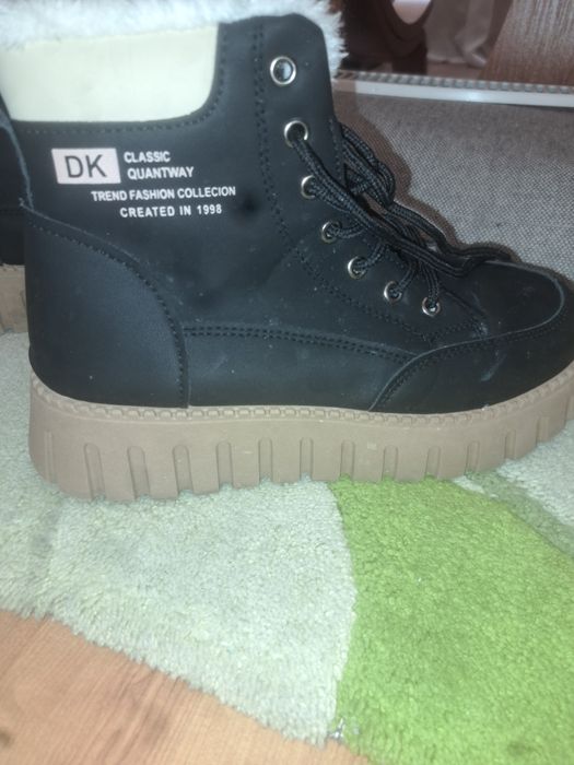 Buty zimowe damskie