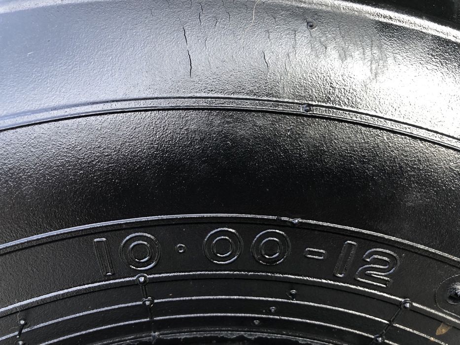 Opona 10.00-12 NOKIA