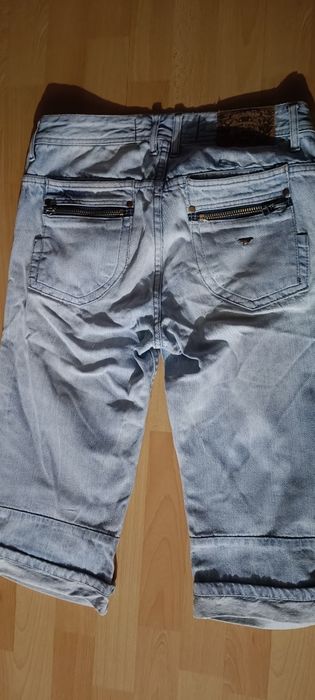Spodnie jeans Cropp 30