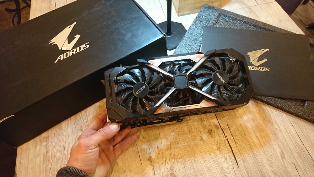 1080ті Aorus неробоча..