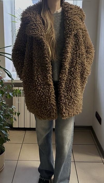 Трендова шубка ZARA