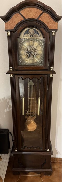 Relogio de coluna Bentima com pendulo, quartzo como novo