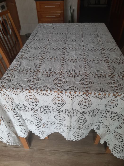Toalha de mesa em croché.