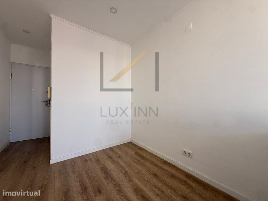 Apartamento T1 Recuperado Paço De Arcos Oeiras
