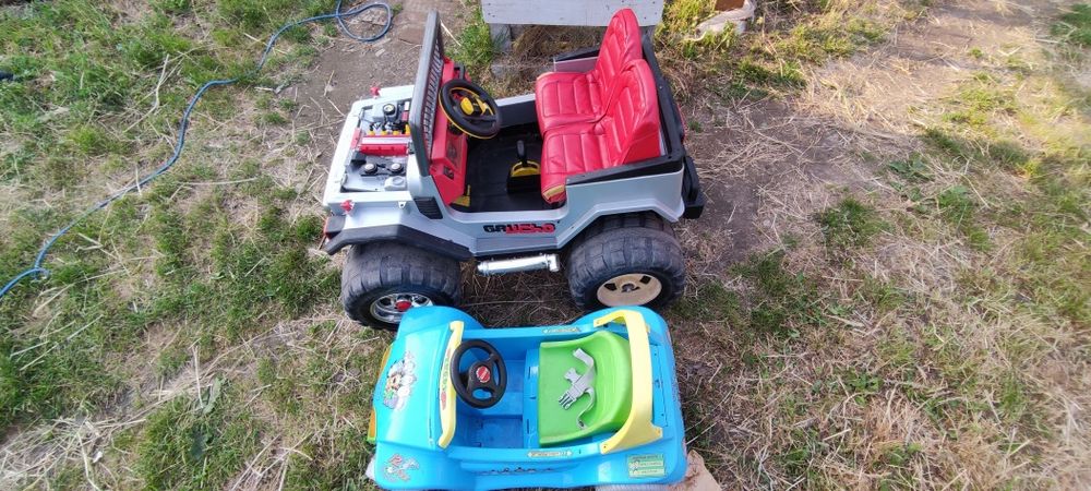 Дитячий автомобіль 2шт (акумуляторний)