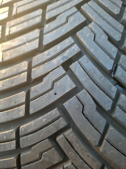 Pirelli AllSeason Cinturato sf2 Elect Seal 235.50.19..99t nowa 22.24 r