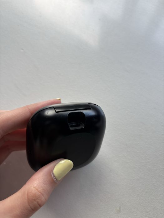 Beats Fit Pro (earphones)