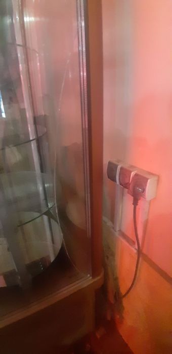 Кондитерская холодильная витрина.