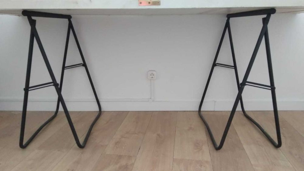 Elegant Black-and-White Table Easels64729956753795121