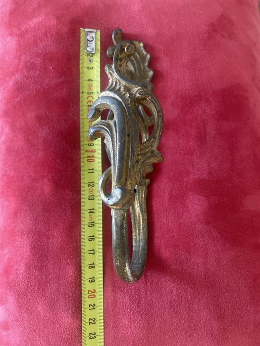 Acessórios em bronze para varão e peça única para pendurar