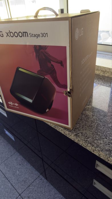 LG XBoom Stage 301