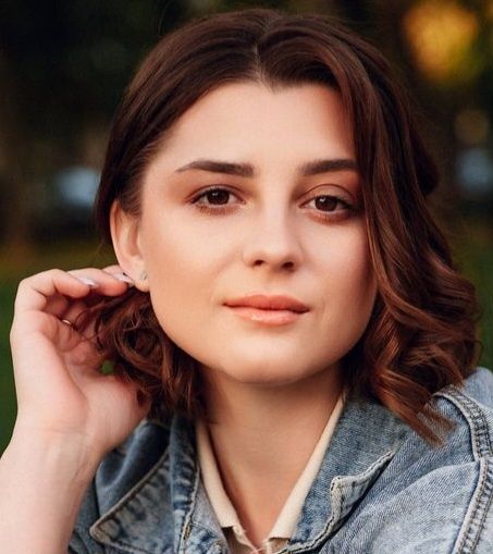 Репетитор: іврит, ﻿шведська, ﻿фінська, ﻿грецька мови