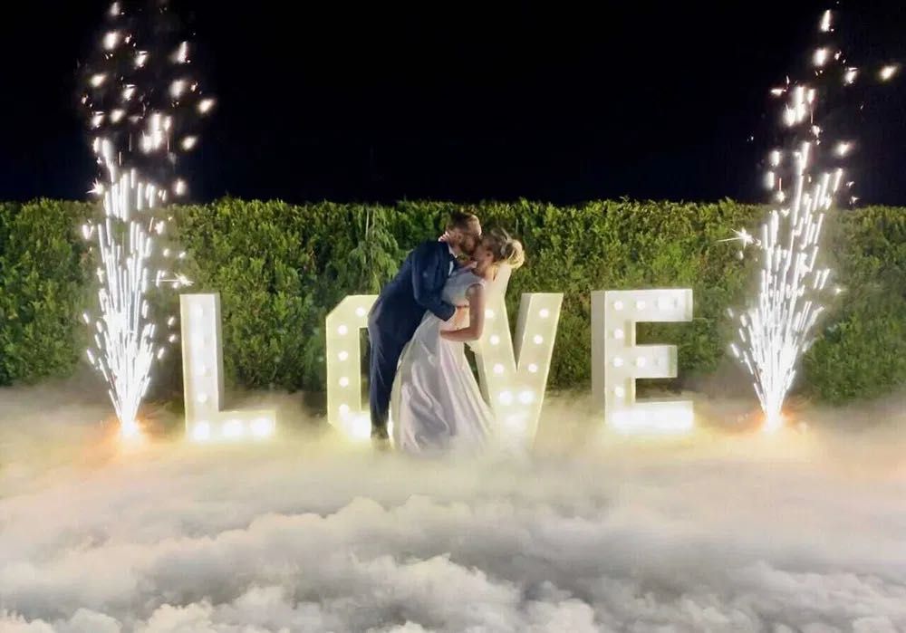 Fotobudka 360, Ciężki dym, Fontanny Iskier, Ledowy Napis ,,Love"