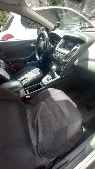 Carro Ford Focus  automático