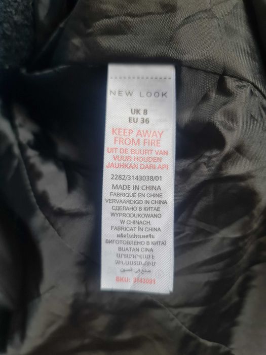 Płaszczyk damski wełniany czarny młodzieżowy płaszcz przejściowy