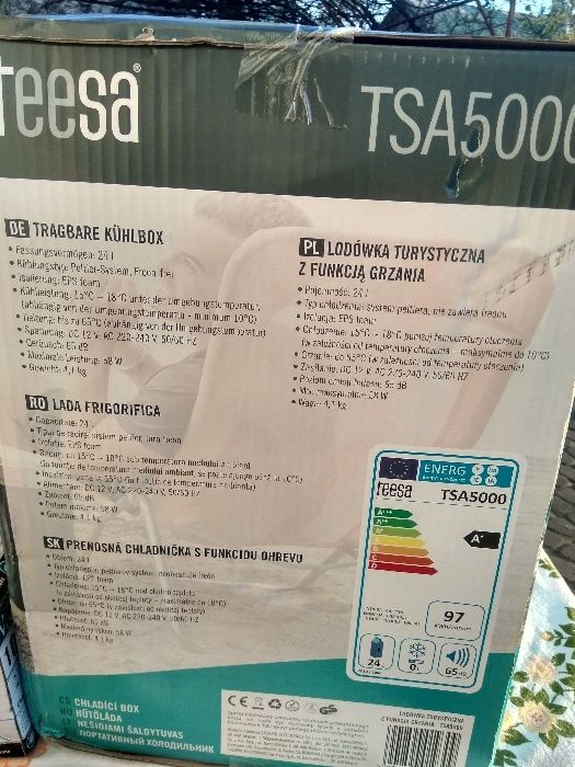 Холодильник в авто на природу на рибалку 12в 220в Охолоджує Гріє новий