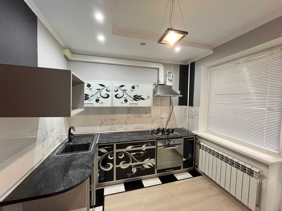 гарна 1к на озерній ,мінімальне оф