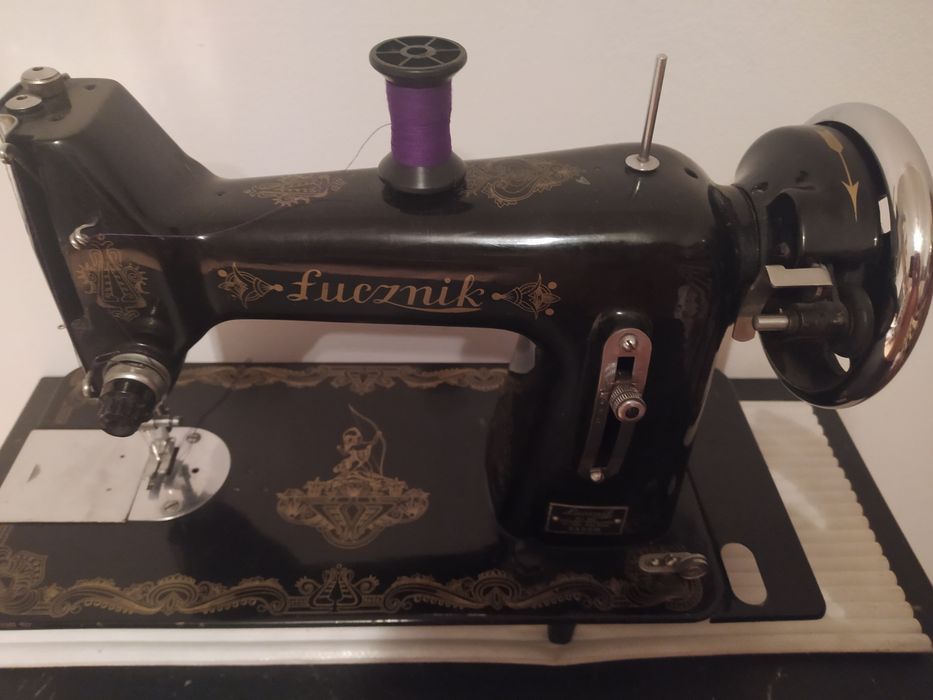 Maszyna do szycia Łucznik KL 82