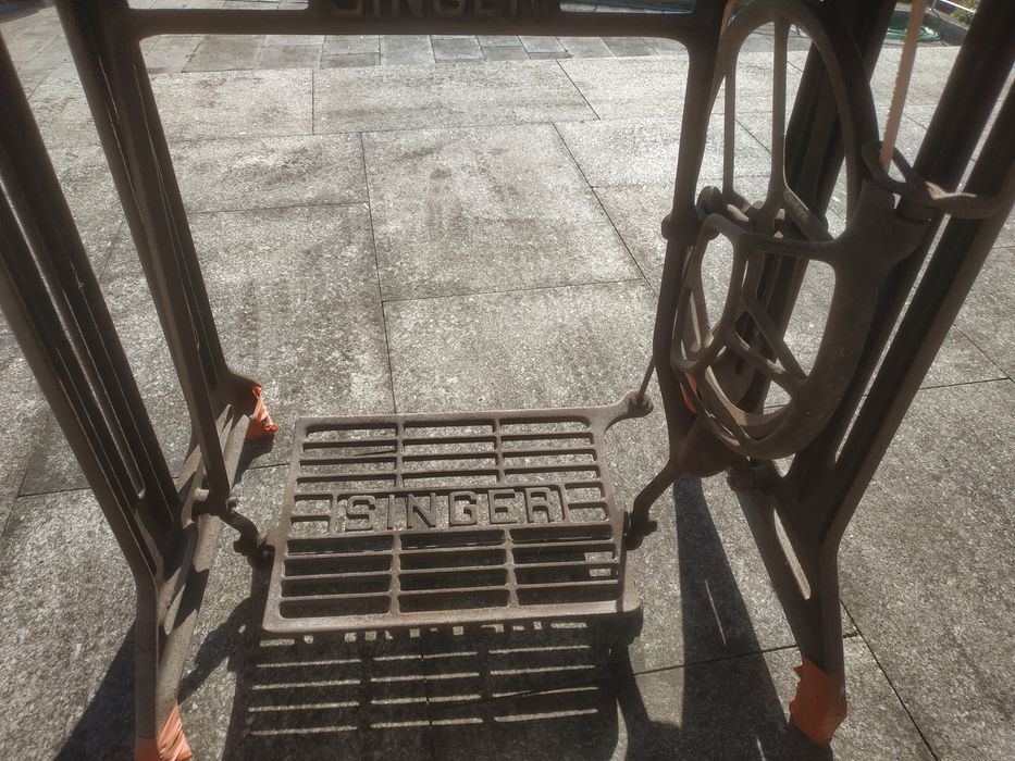 Máquina de costura Singer