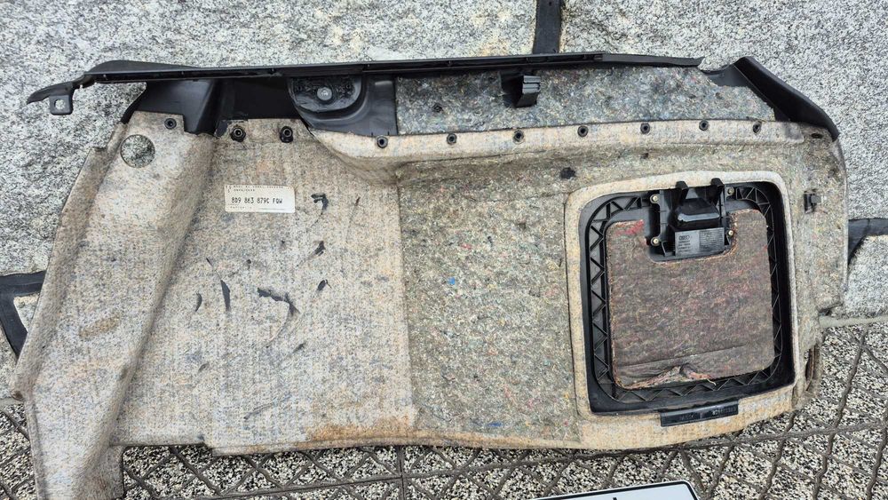 AUDI A4 B5 (8D) Avant - Quartela da Mala esquerda em MUITO BOM ESTADO*