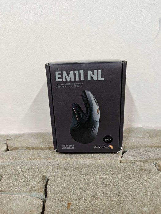 Ергономічна вертикальна бездротова миша ProtoArc EM11 NL