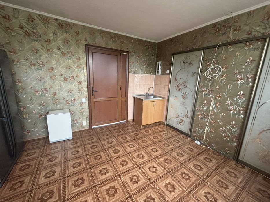 Продаж 2 кімнати у гуртожиику