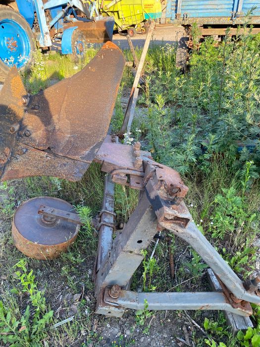 Продаю плуг до трактора