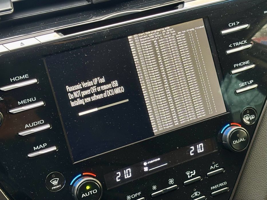 Dojazd cała Polska Instalacja Apple CarPlay i Android Auto Toyota Lexus Rav4 Corolla Camry ux nx