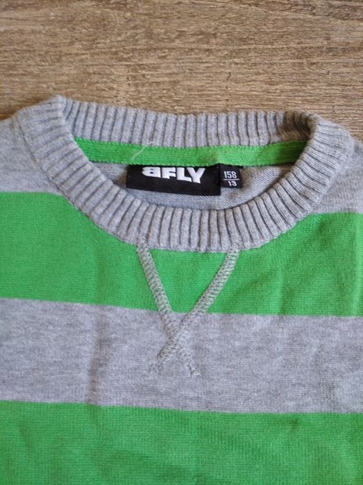 2 swetry chłopięce na 158 cm, porządne i eleganckie