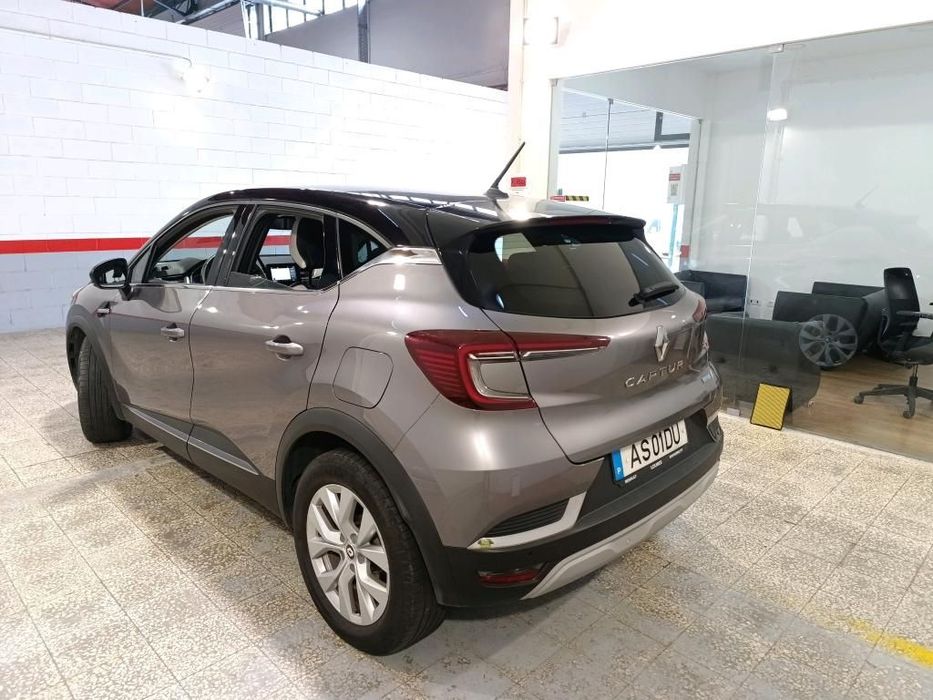 Renault Captur 1.6 E-Tech Plug-In Intens foto 2
