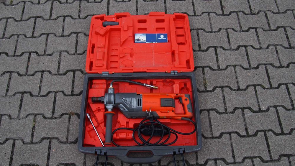 HUSQVARNA DM 220 DM220 Wiertnica elektryczna Walizka Fv23%