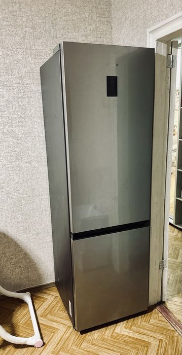 Холодильник Samsung RB38C679ES9/UA