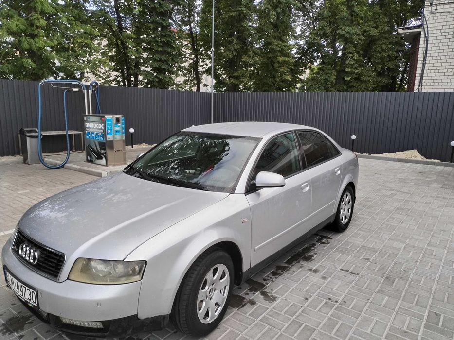 Автомобіль Ауді  а4