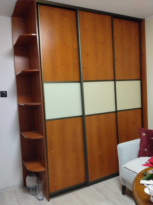 Szafa przesuwna Commandor Komoda