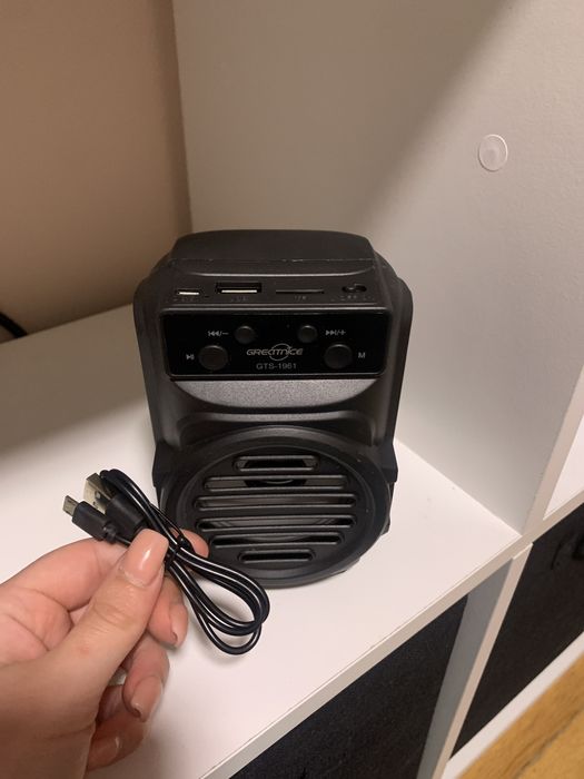 Coluna de som bluetooth nova