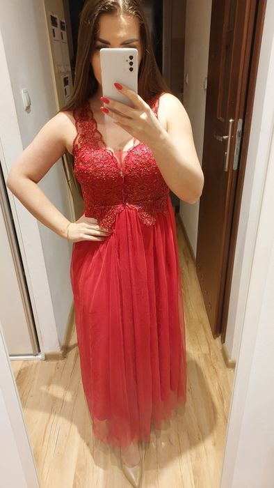Długa czerwona sukienka 36 S cekiny tiulowa